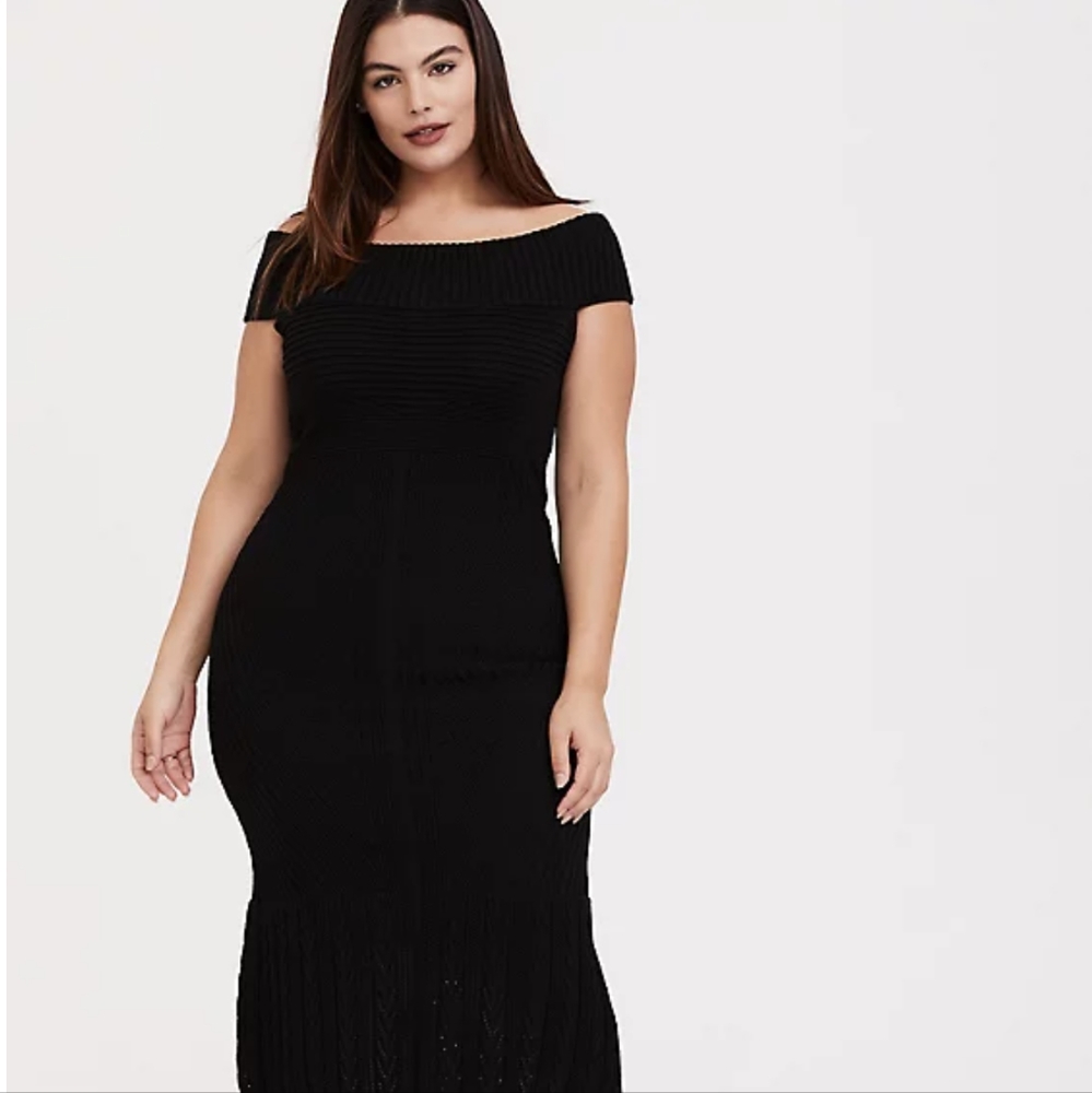 BLACK SWEATER TRUMPET MIDI DRESS